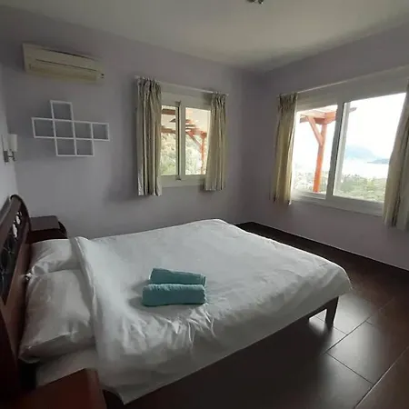 Vila Sunrise With Stunning Views And Private Pool Katokhórion